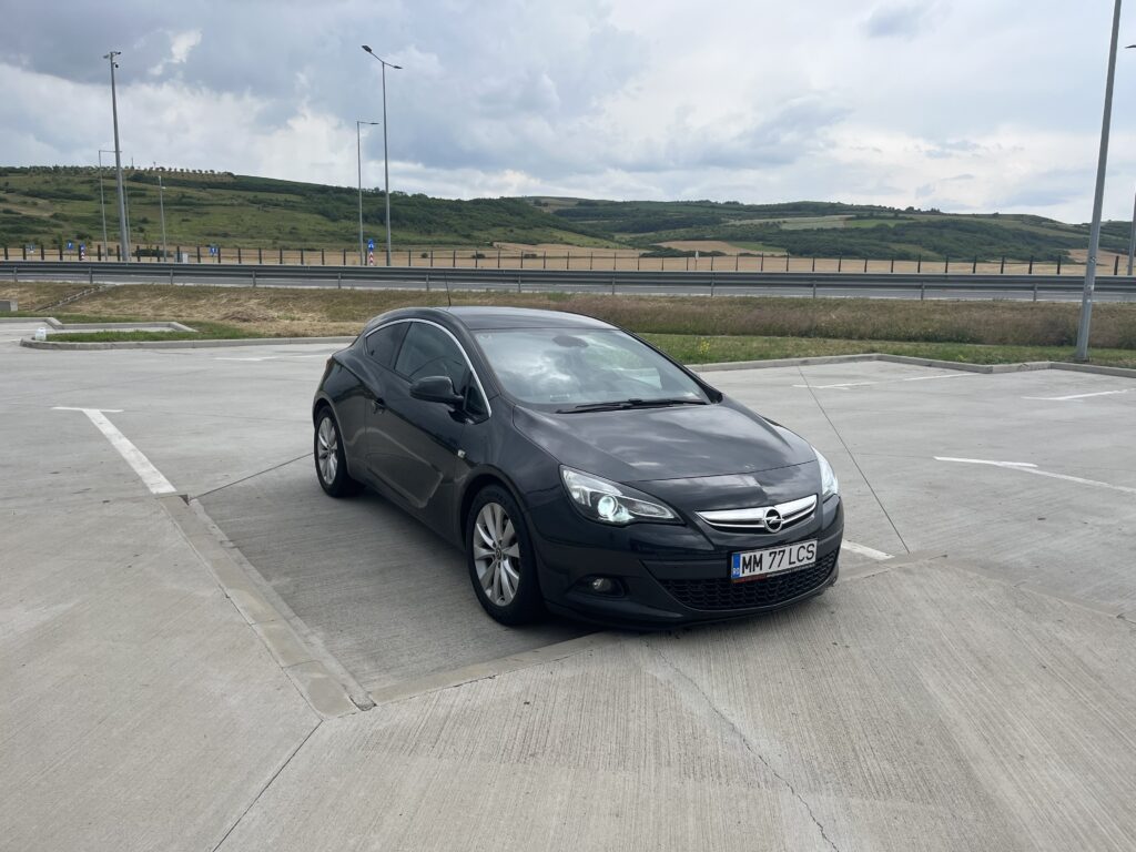 Opel Astra J GTC 1.4 turbo