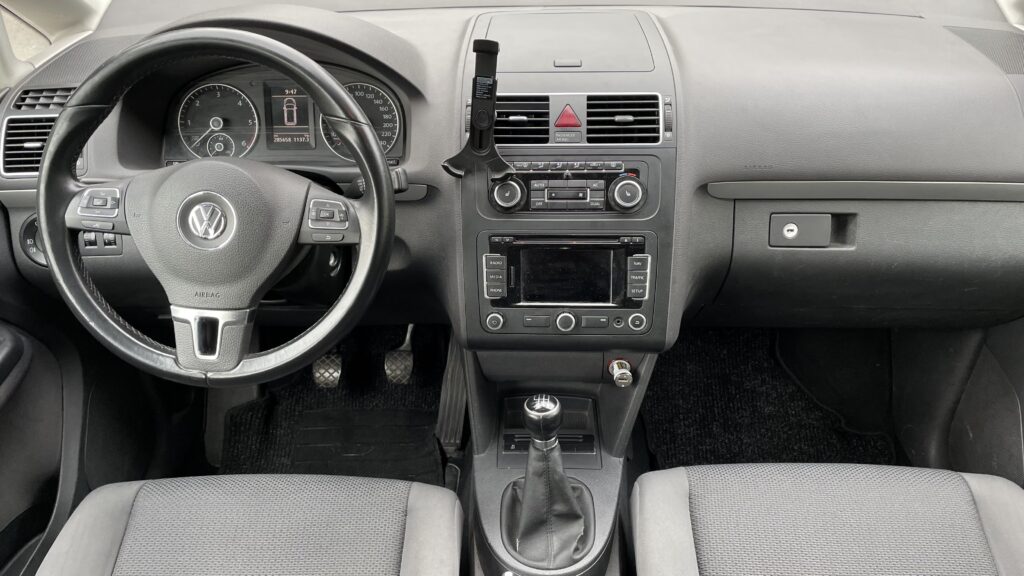VW Touran 1.6 TDI Blue Motion 2011