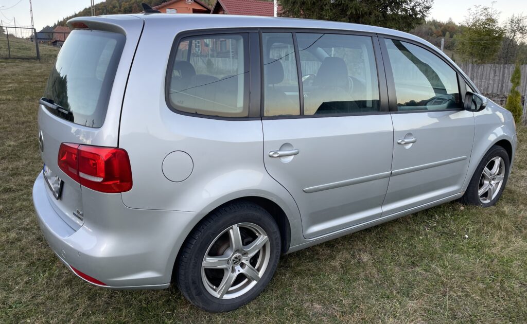 VW Touran 1.6 TDI Blue Motion 2011