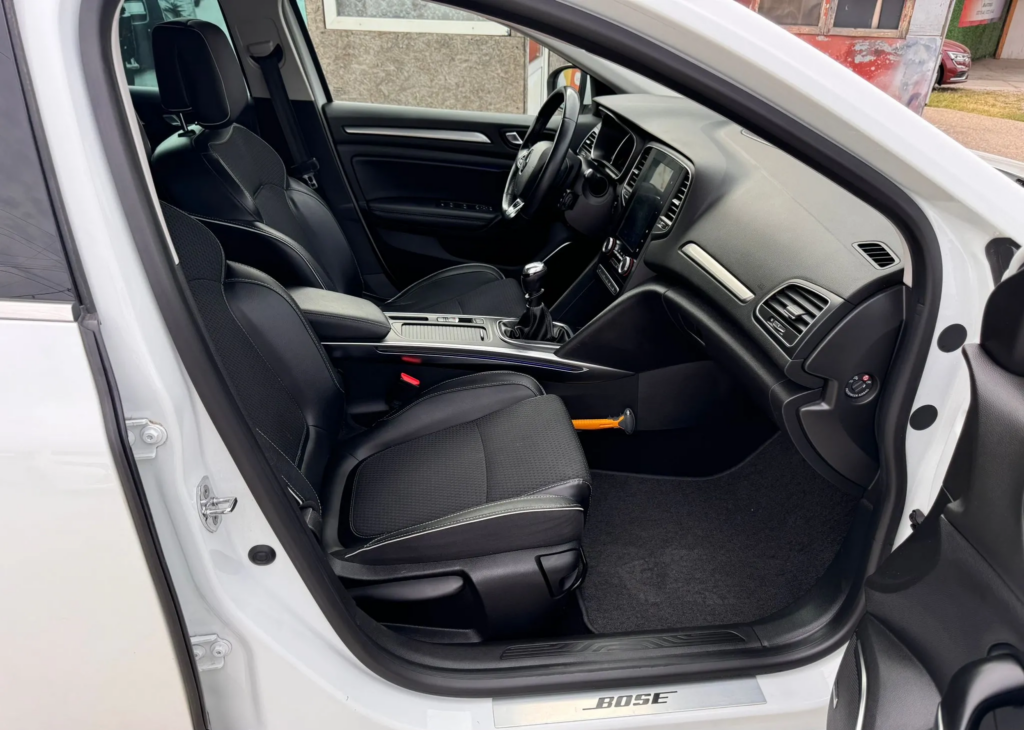 Renault Megane ENERGY dCi 110 Start & Stop Bose Edition