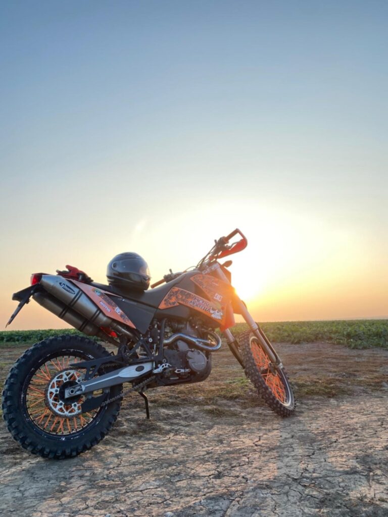 Vând sau schimb ktm