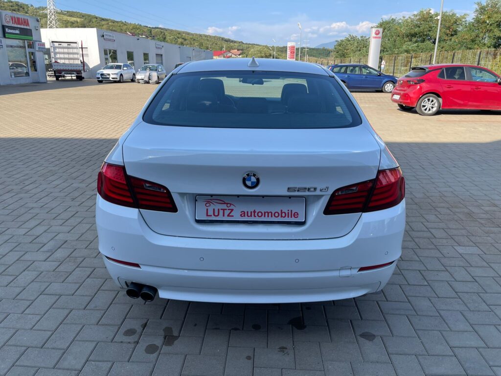 BMW  F10 520d