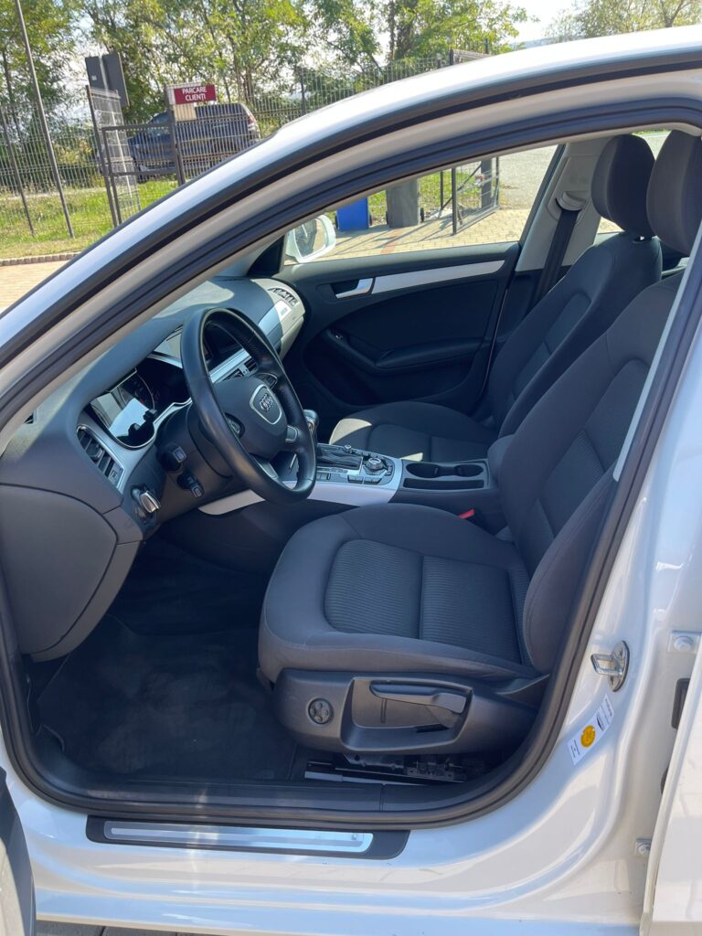 Audi A4 2.0 TDI quattro Attraction