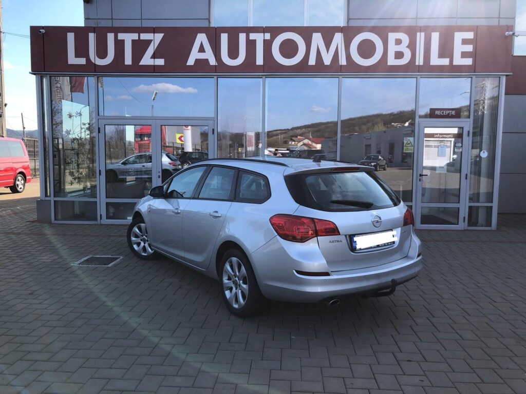 OPEL Astra 2.0 CDTI Edition