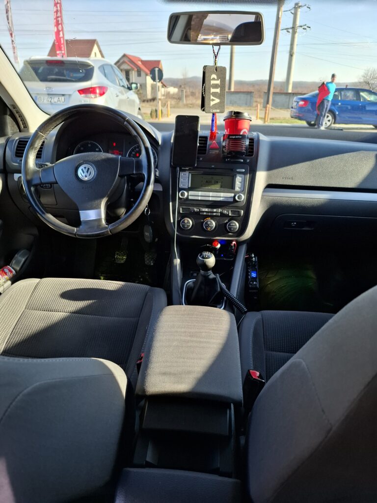 Vând vw golf 5 1.9 TDI