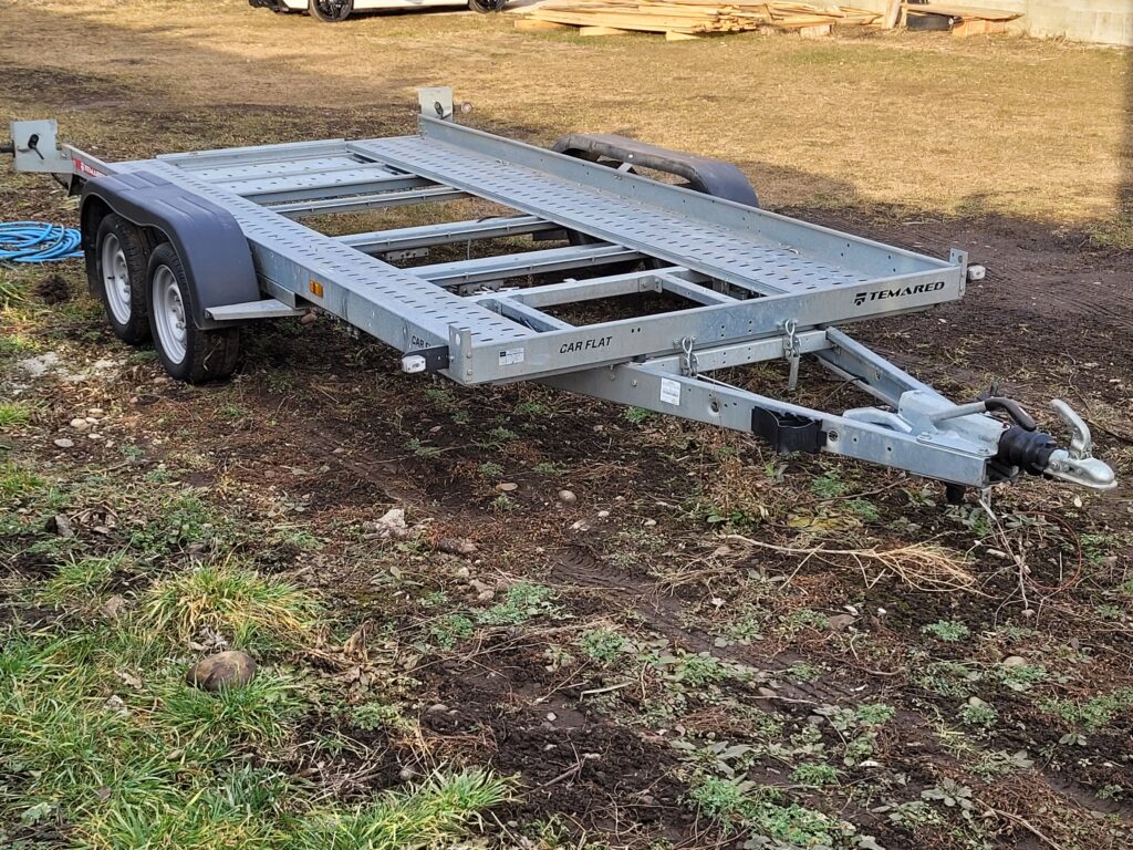 Platforma auto Temared CarFlat basculabila 2000kg 2 axe