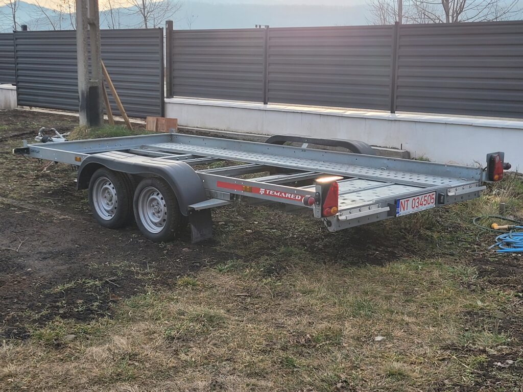 Platforma auto Temared CarFlat basculabila 2000kg 2 axe