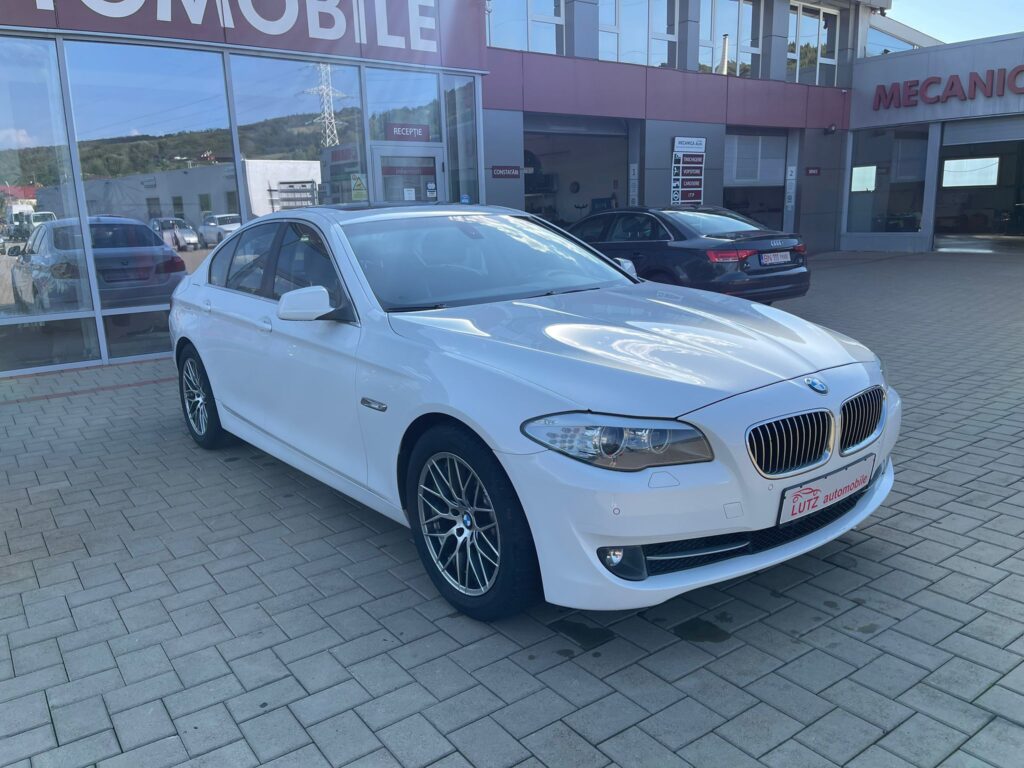 BMW  F10 520d