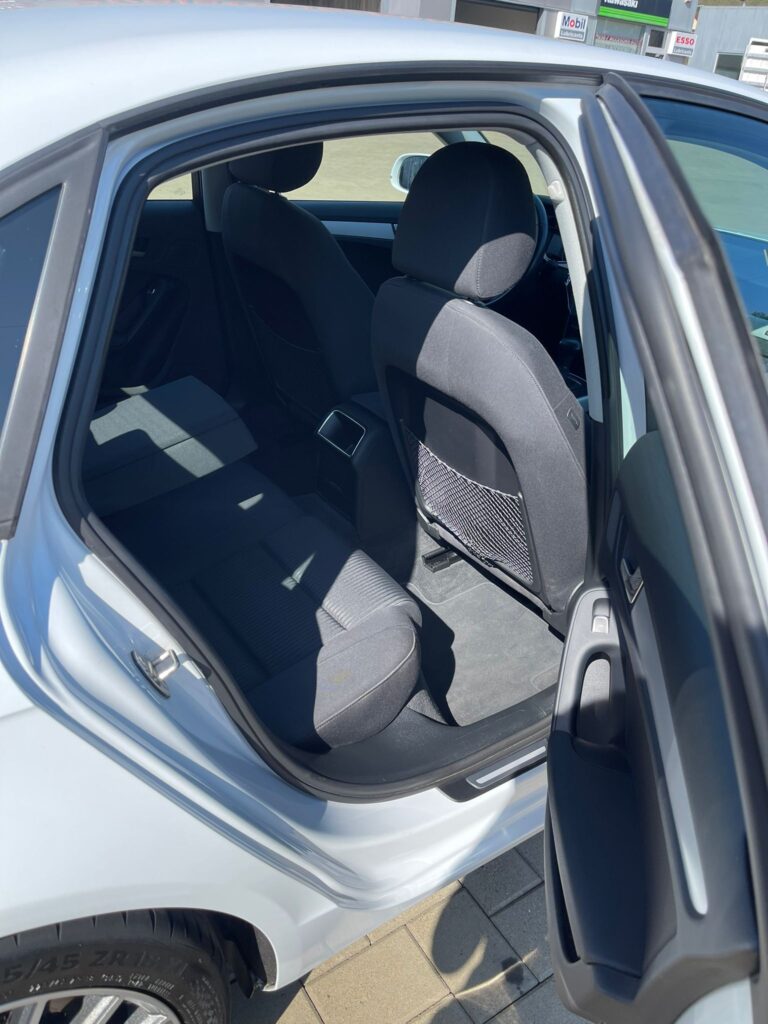 Audi A4 2.0 TDI quattro Attraction