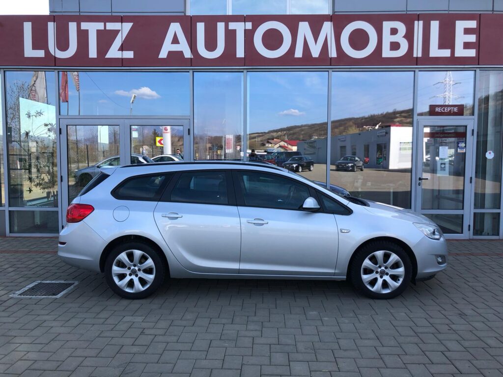 OPEL Astra 2.0 CDTI Edition