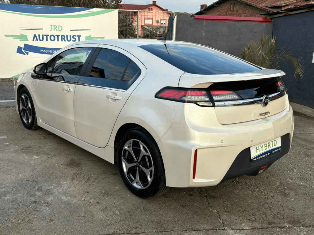 Opel Ampera Standard