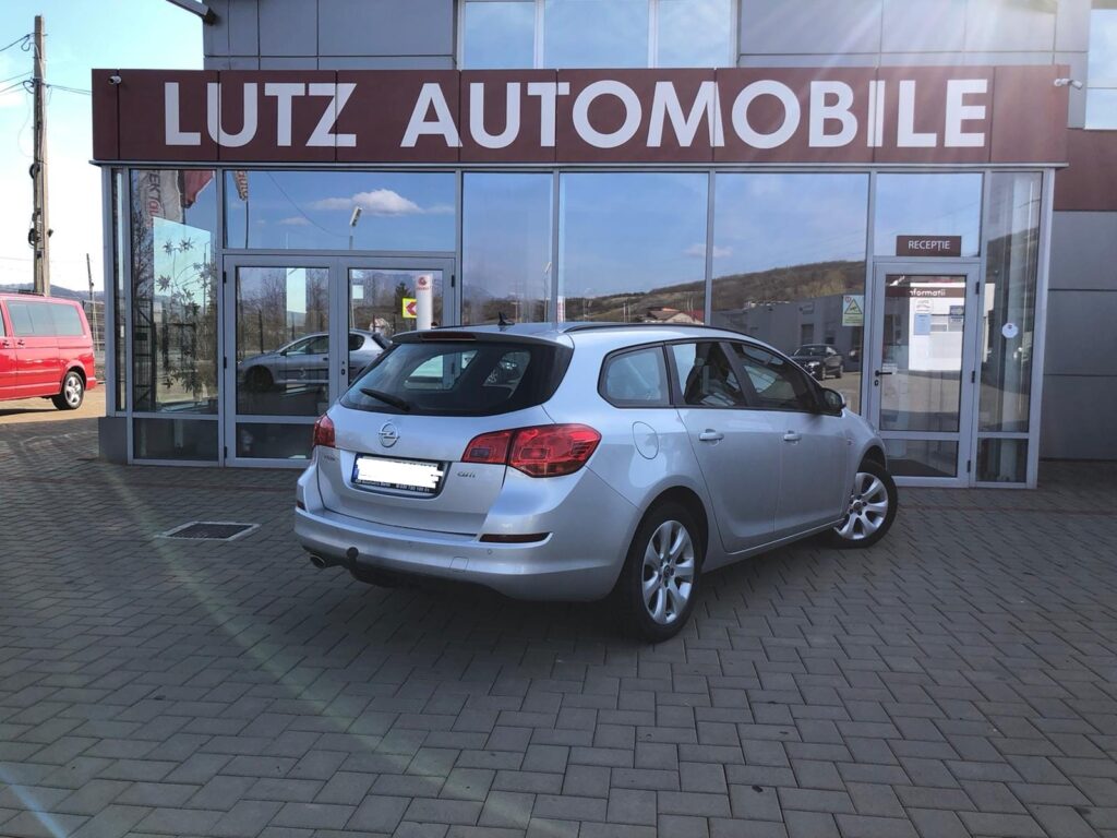 OPEL Astra 2.0 CDTI Edition