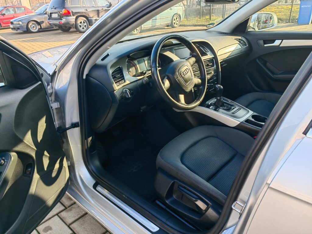 Audi A4 2.0 TDI Attraction