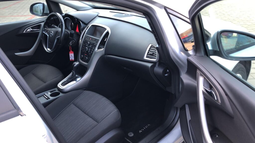 OPEL Astra 2.0 CDTI Edition