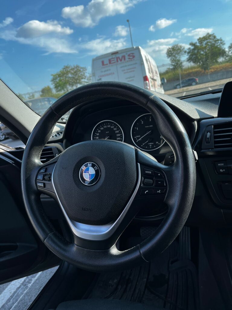 Bmw f30 2012 320D
