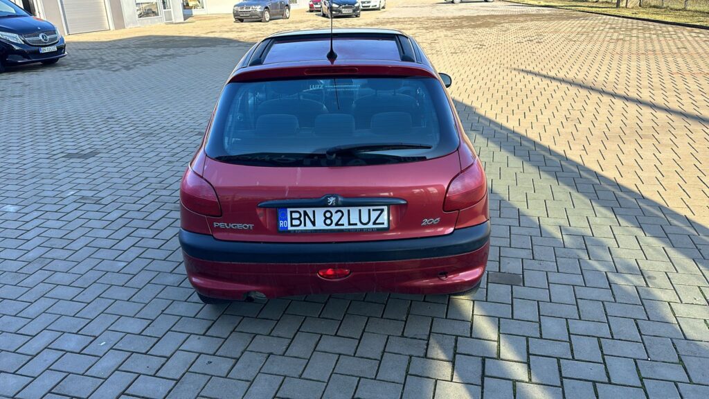 PEUGEOT 206