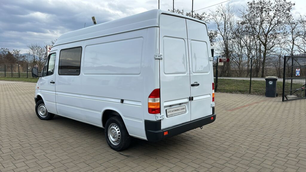 MercedesBenz Sprinter 208D