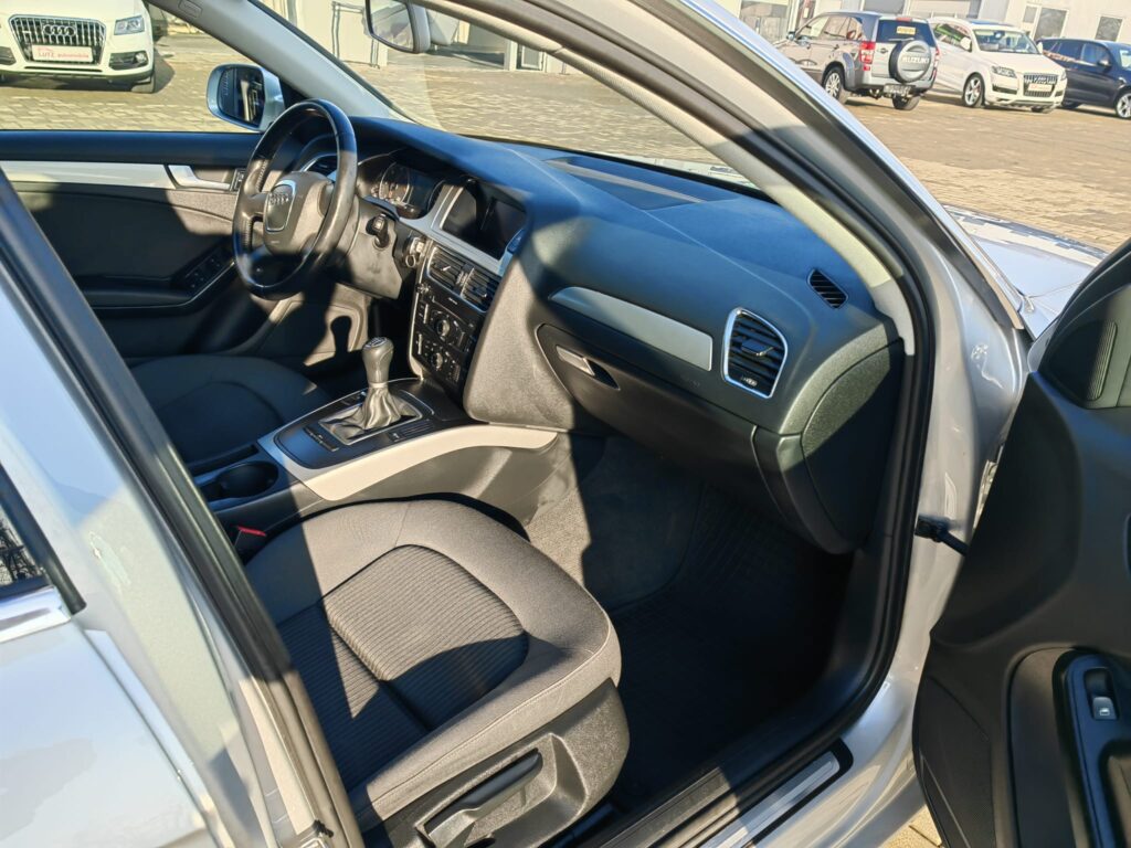 Audi A4 2.0 TDI Attraction