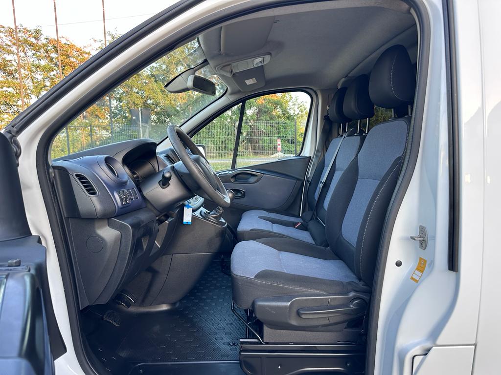 Opel Vivaro 8+1