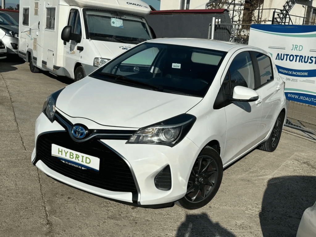 Toyota Yaris 1.5 VVTi HSD Sol
