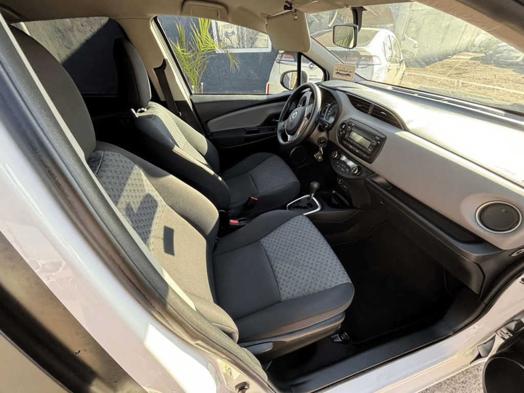 Toyota Yaris 1.5 VVTi HSD Sol