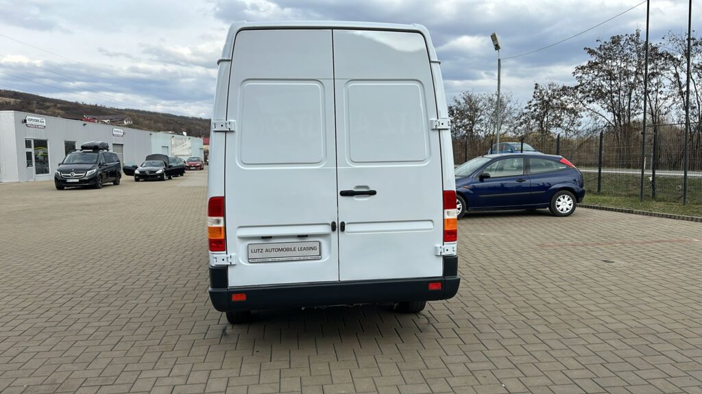 MercedesBenz Sprinter 208D