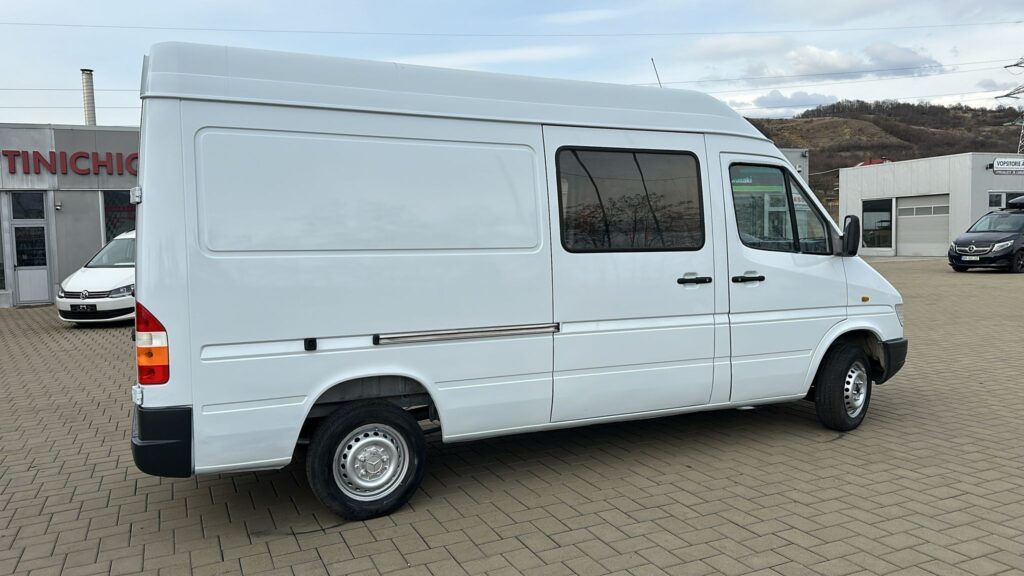 MercedesBenz Sprinter 208D