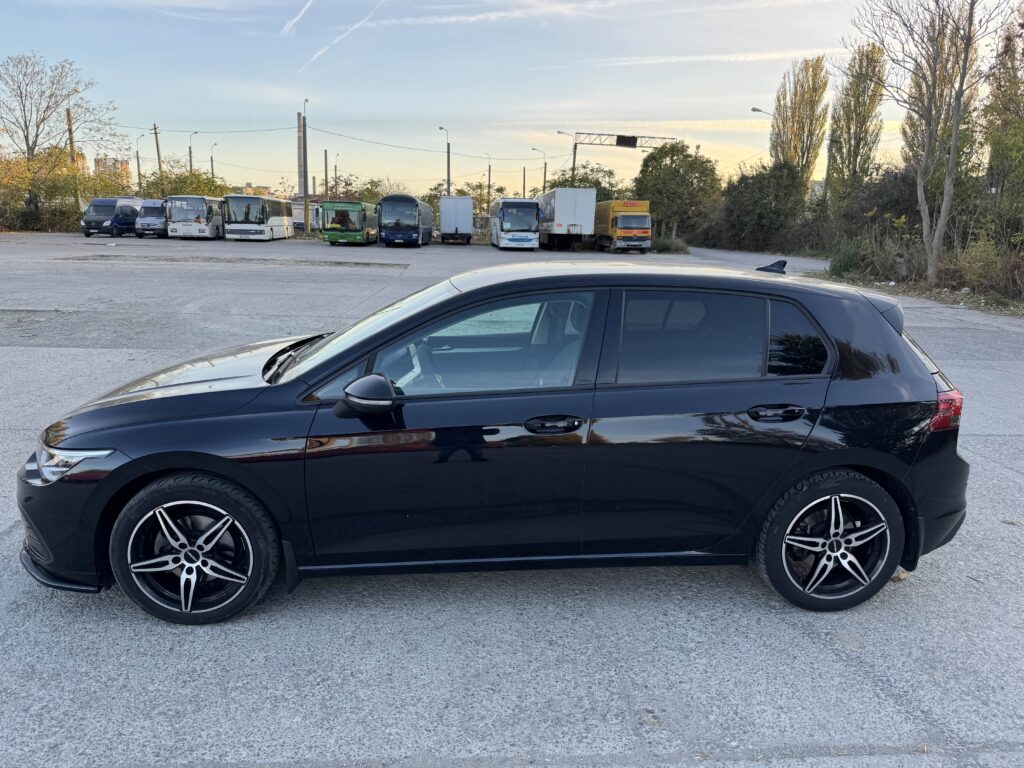 Volkswagen Golf 8