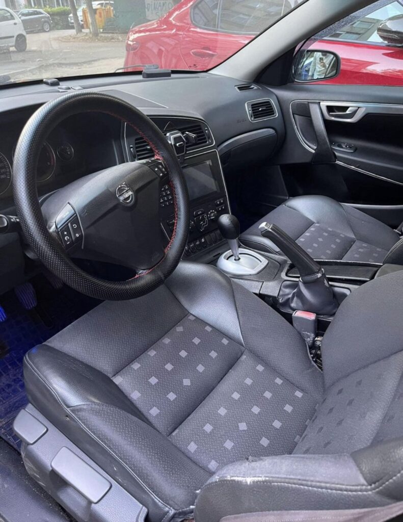 Vând Volvo s60 2.4 benzină 170 cai