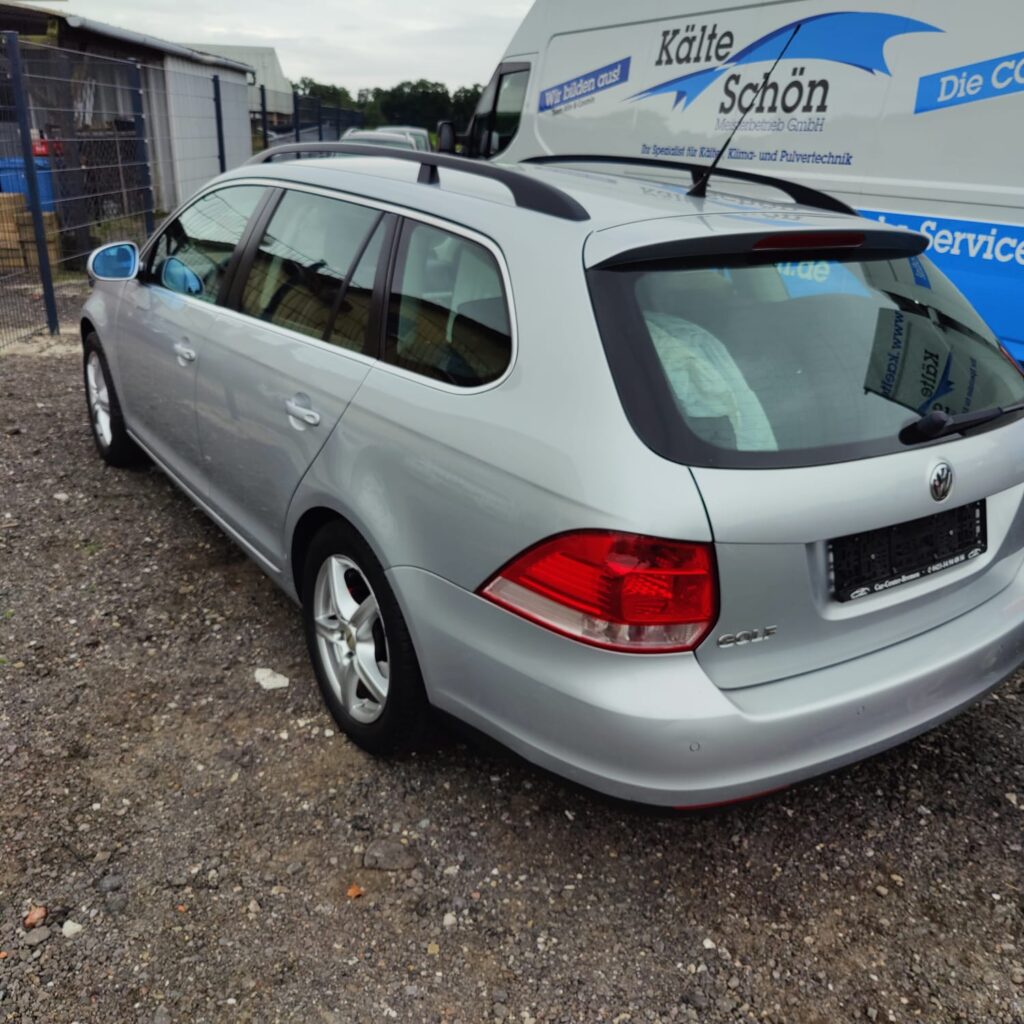 Vand VW Golf 5 break 1.6 benzina automata