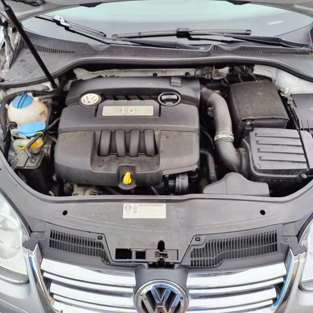Vand VW Golf 5 break 1.6 benzina automata