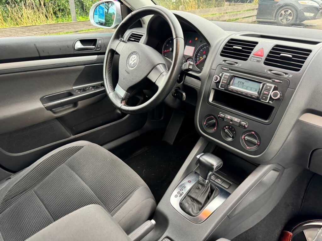 Vand VW Golf 5 break 1.6 benzina automata