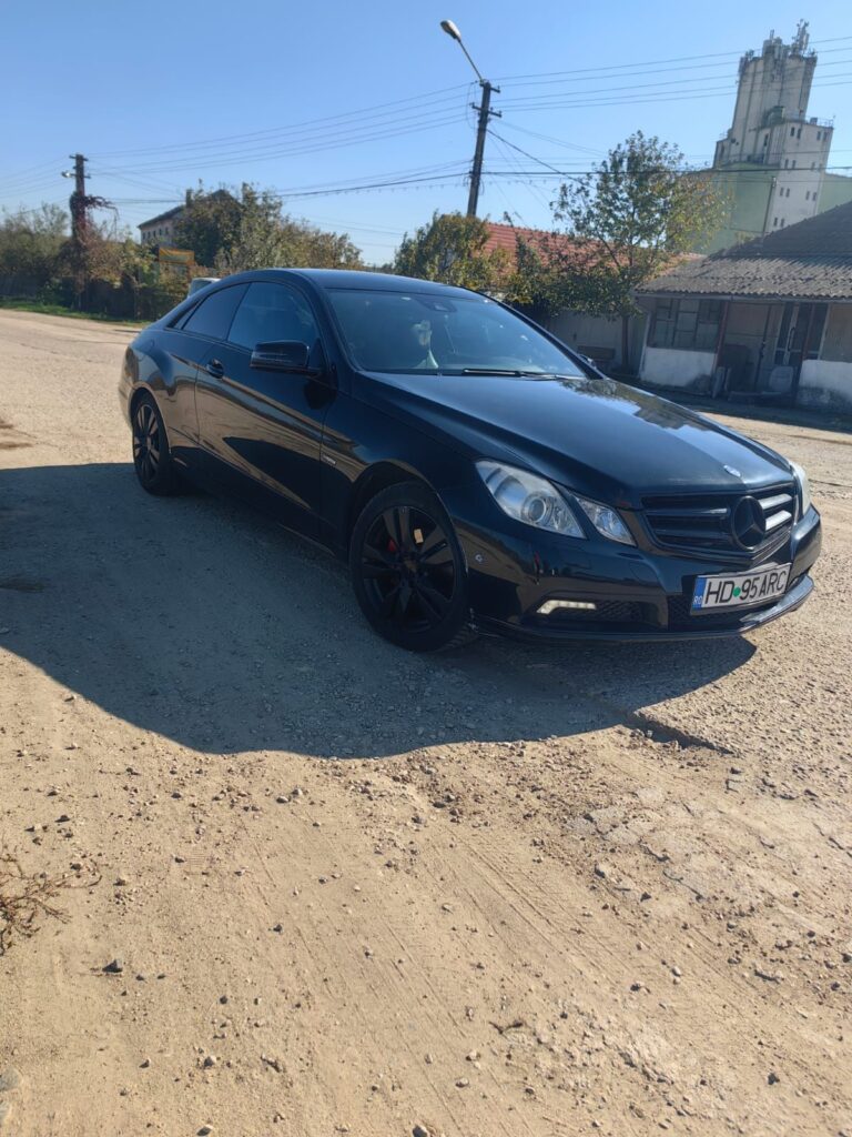 Mercedes e class coupe 2010 e220