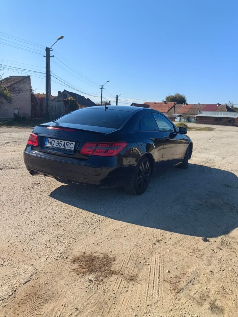 Mercedes e class coupe 2010 e220