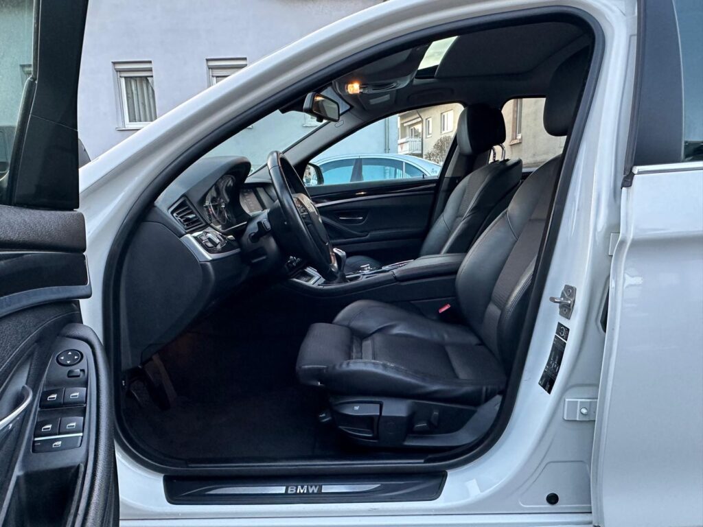 BMW  F10 520d