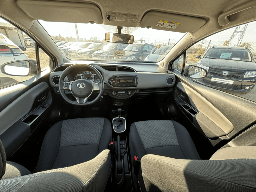 Toyota Yaris 1.5 VVTi HSD Sol