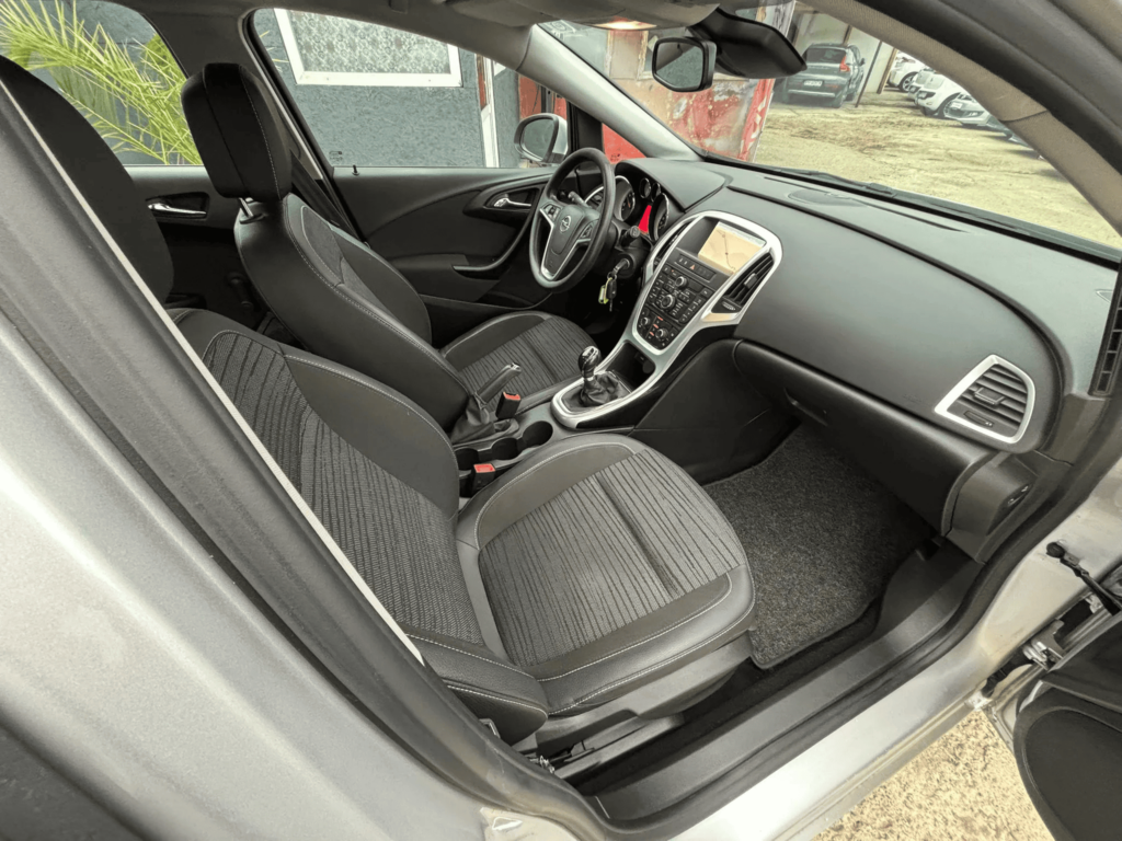 Opel Astra 1.6 CDTI Active