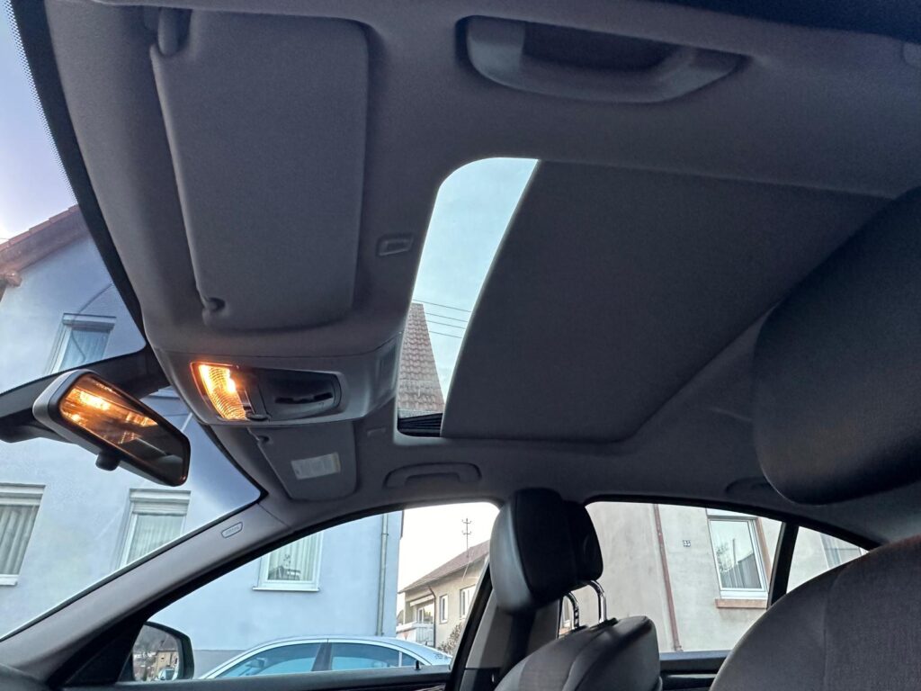 BMW  F10 520d