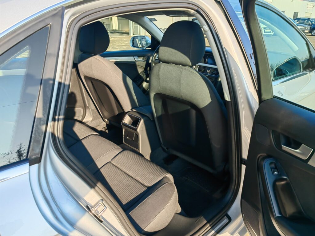 Audi A4 2.0 TDI Attraction