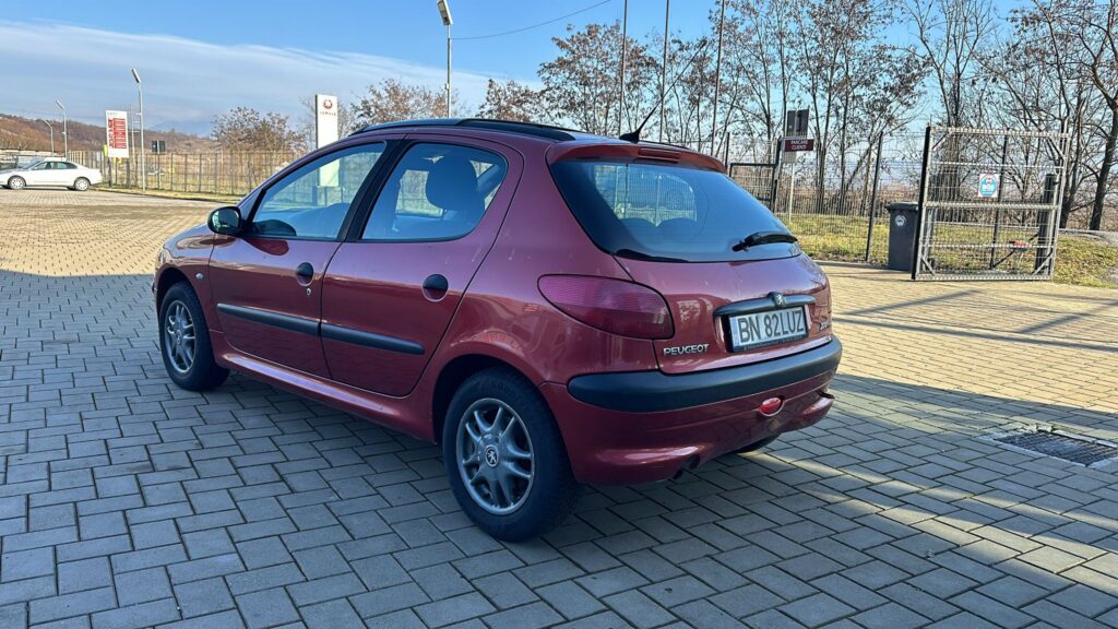 PEUGEOT 206