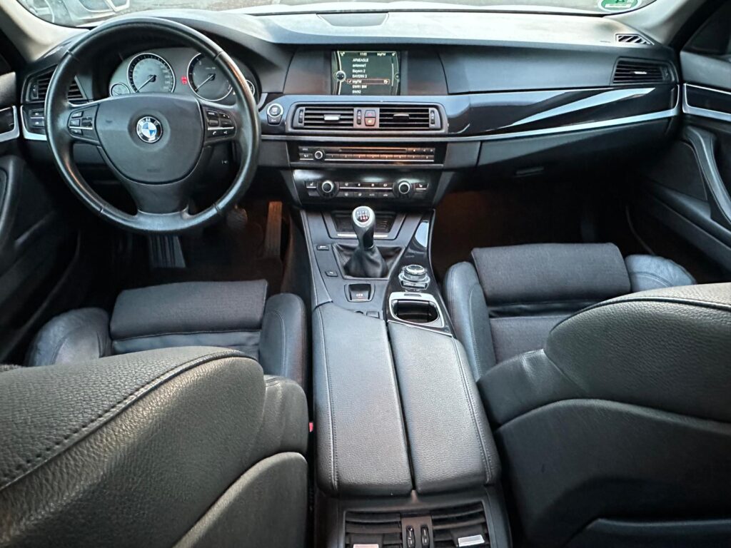 BMW  F10 520d