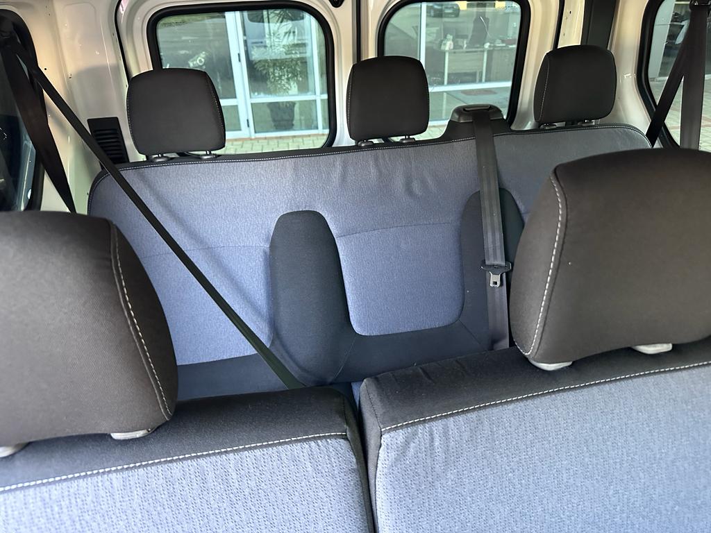 Opel Vivaro 8+1