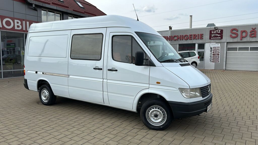 MercedesBenz Sprinter 208D