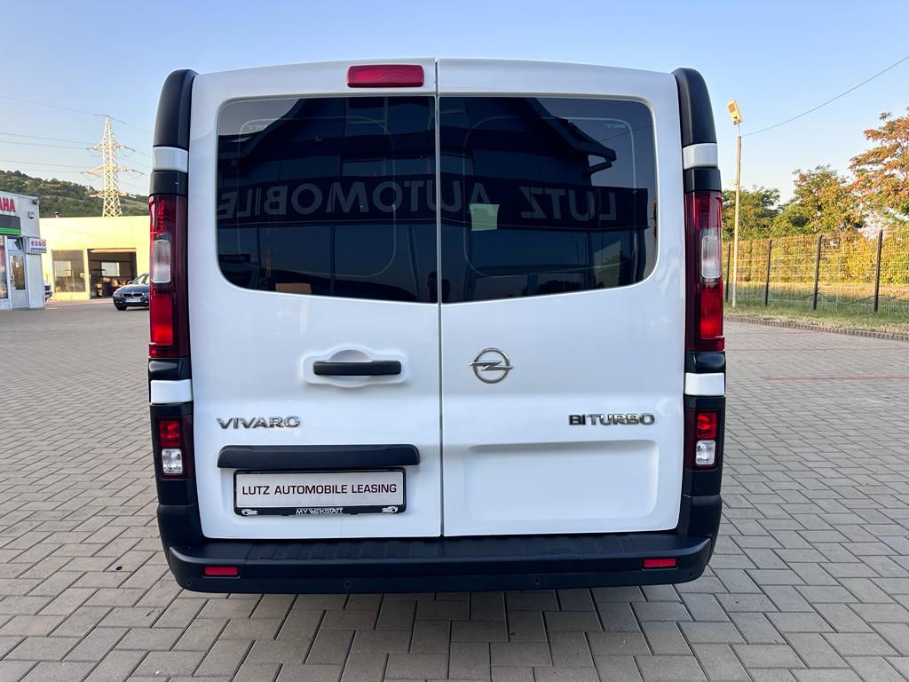 Opel Vivaro 8+1