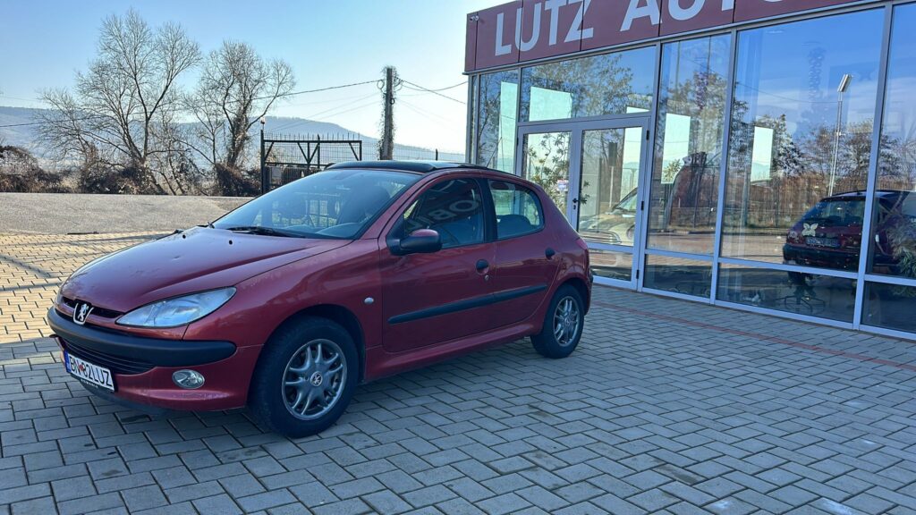 PEUGEOT 206