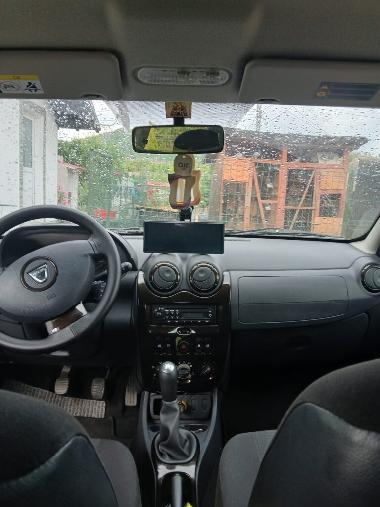 Vand Duster 1.6 benzina+gpl(valabil pana in 2034),166 mii km originali!