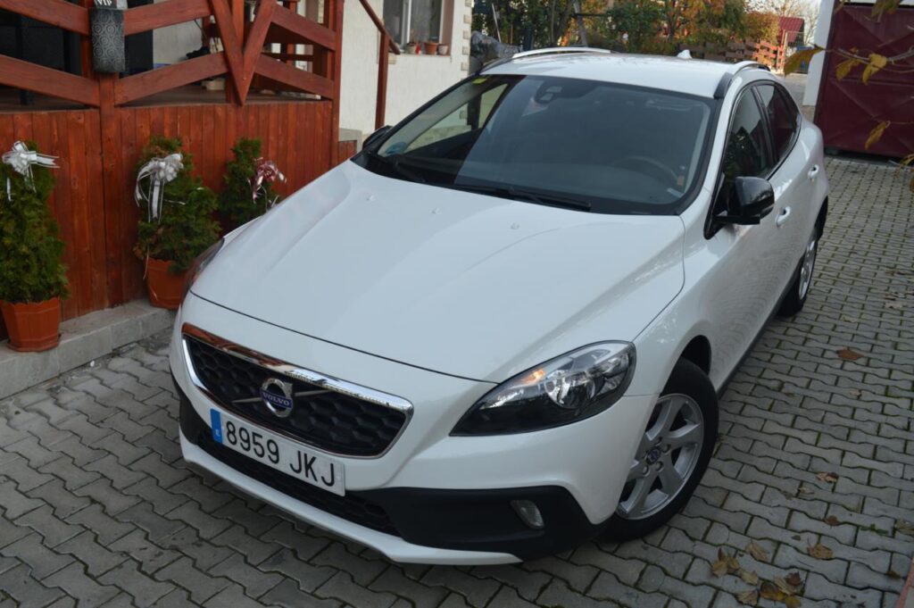 Volvo V40 cross country