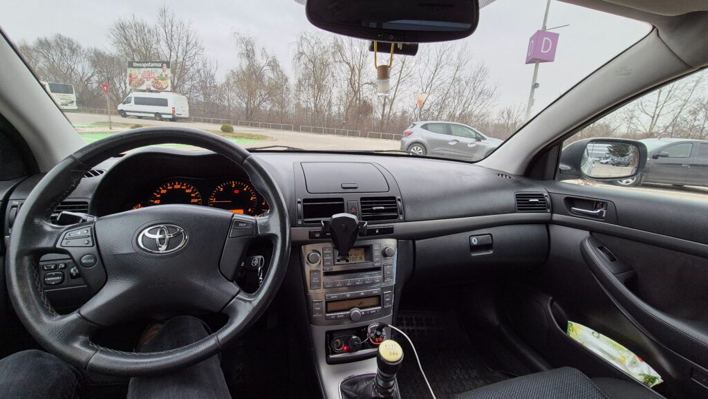 Toyota avensis t25