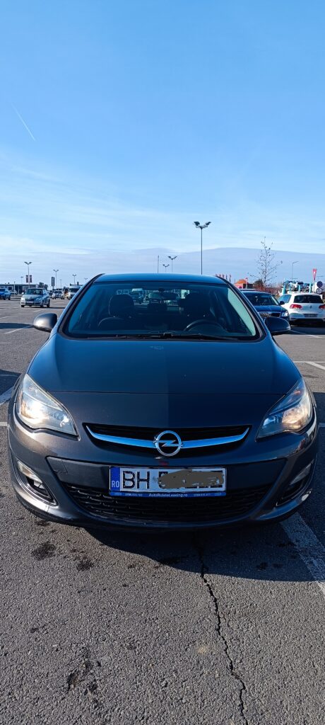 Opel Astra J Sedan 1,4 ecotec