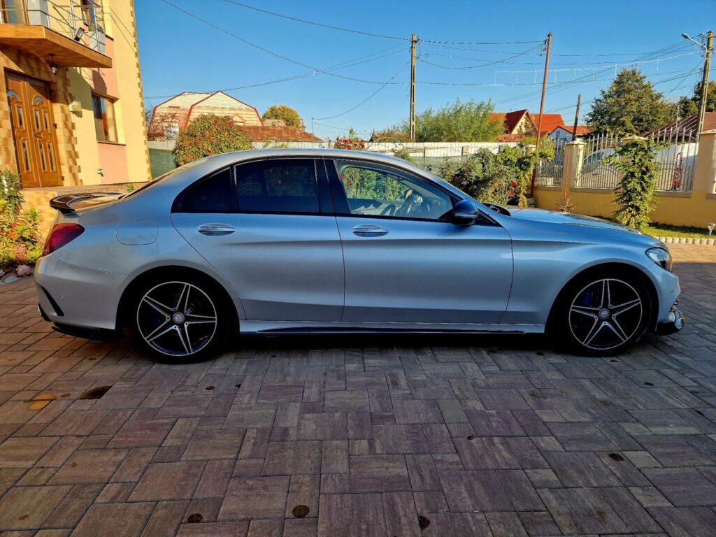 Mercedes-Benz C Class 9G-TRONIC AMG Line